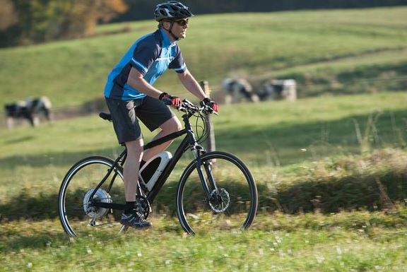 Solució de connector de càrrega pogopin magnètica per a bicicleta elèctrica