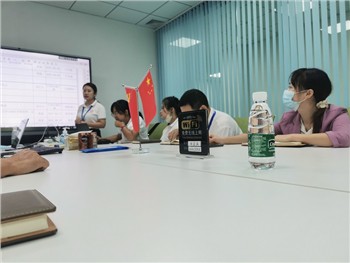 Conferència setmanal d'empresa